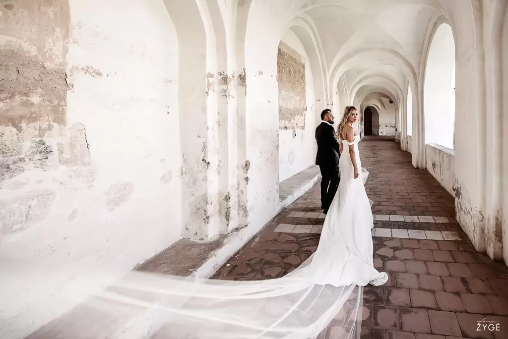 daiva egidijus tytuvenai cadilac laura zyge photography lietuva 17 Wedding photographer Laura Žygė