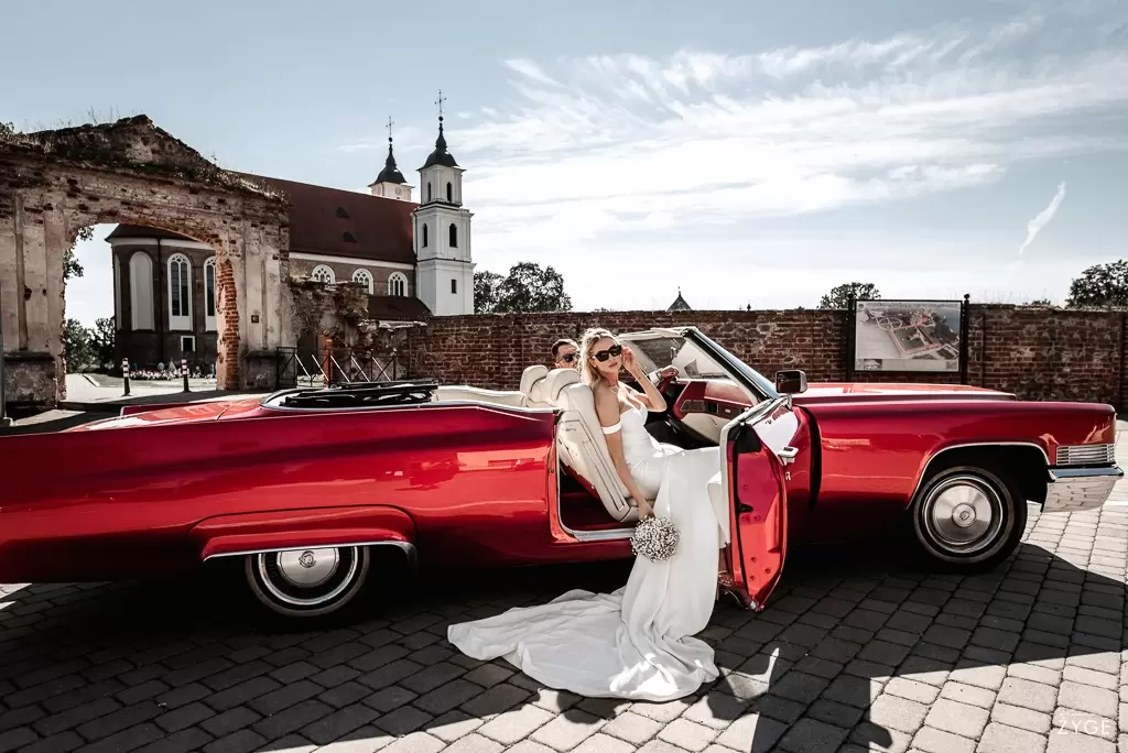 daiva egidijus tytuvenai cadilac laura zyge photography lietuva 25 Wedding photographer Laura Žygė