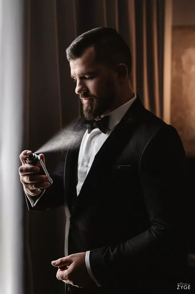 zydrune mindaugas plunge dvaras oginskio rumai sveksna sveksnos baznycia laura zyge photography 4 Wedding photographer Laura Žygė